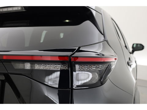 Toyota Yaris Cross 1.5 Hybrid 130pk Teamplayer | Winter pack | Safety pack | Navi | Adapt. Cruise | Camera | Keyless