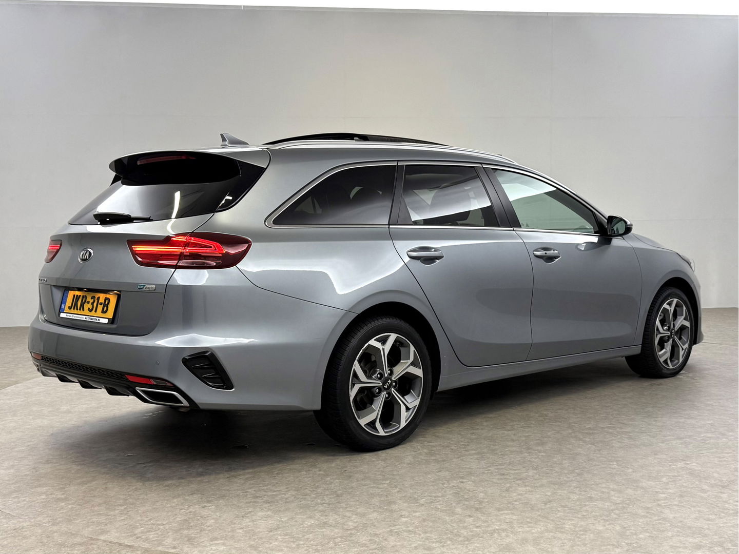Kia Ceed 1.6 GDI PHEV ExecutiveLine | Pano | Camera | Carplay | Cruise | Keyless | Virtual | Navi
