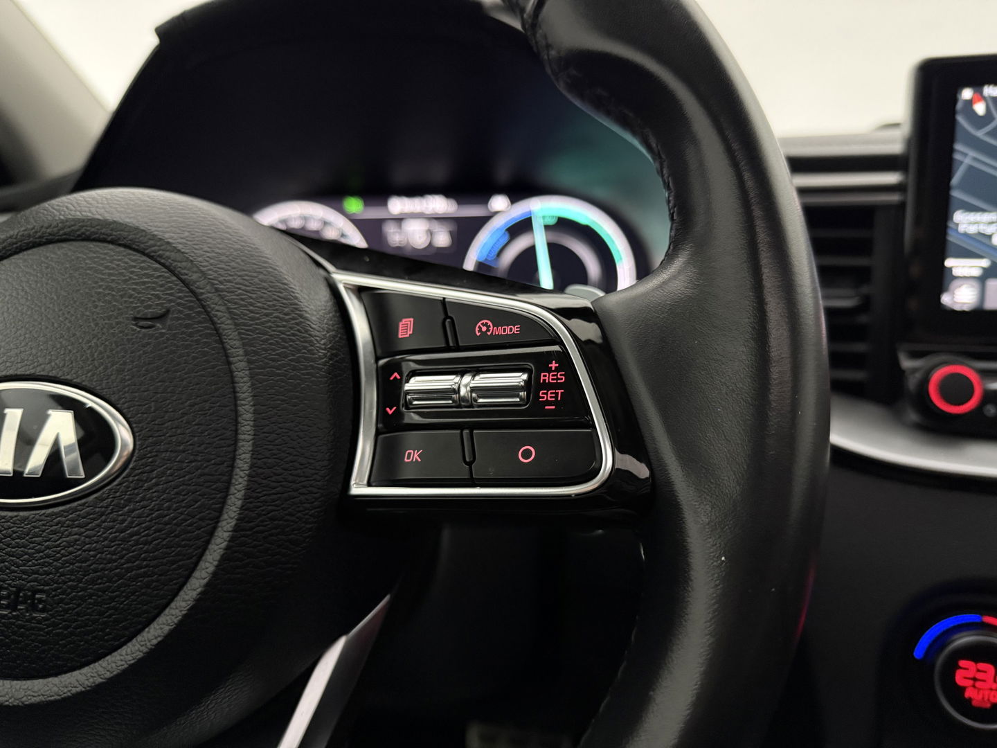 Kia Ceed 1.6 GDI PHEV ExecutiveLine | Pano | Camera | Carplay | Cruise | Keyless | Virtual | Navi