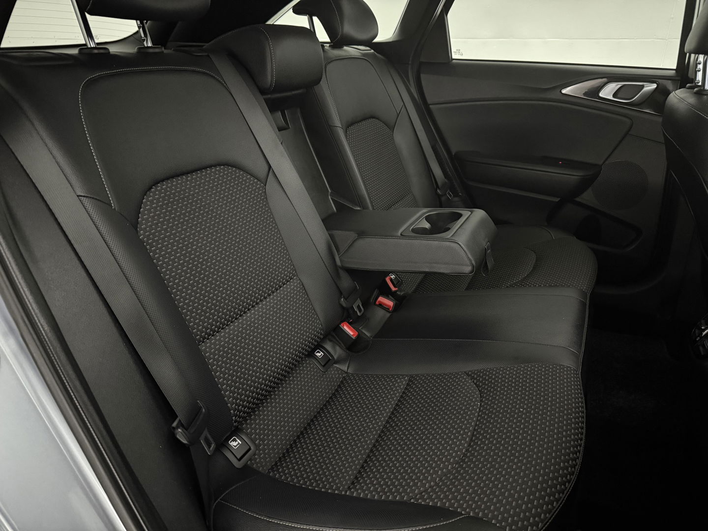 Kia Ceed 1.6 GDI PHEV ExecutiveLine | Pano | Camera | Carplay | Cruise | Keyless | Virtual | Navi