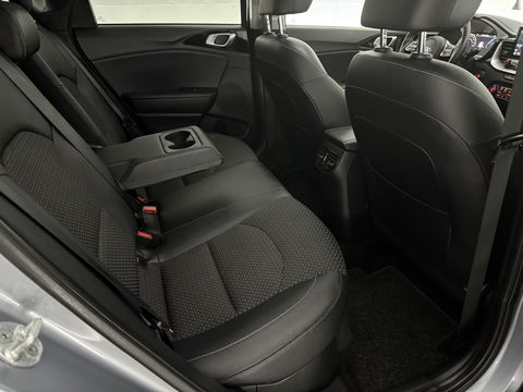 Kia Ceed 1.6 GDI PHEV ExecutiveLine | Pano | Camera | Carplay | Cruise | Keyless | Virtual | Navi