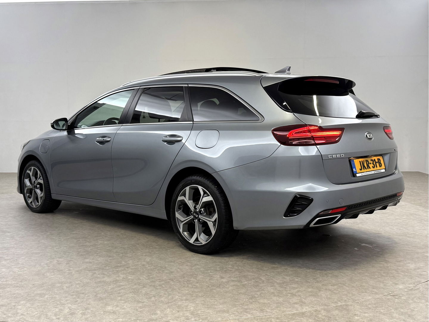 Kia Ceed 1.6 GDI PHEV ExecutiveLine | Pano | Camera | Carplay | Cruise | Keyless | Virtual | Navi