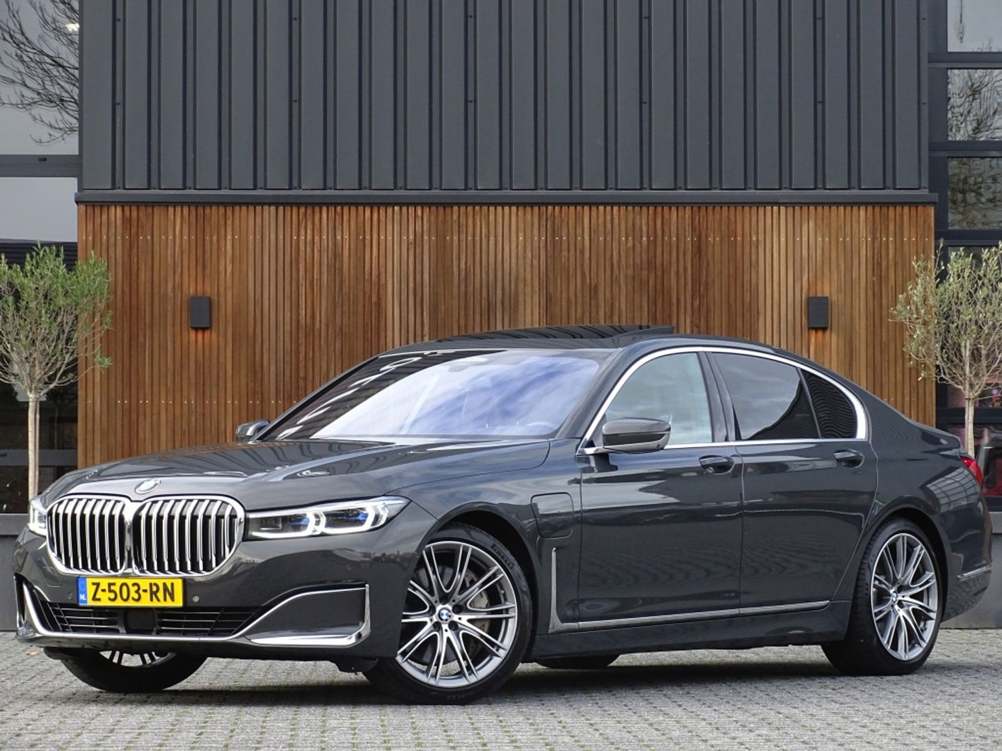 BMW 7 Serie 745e 394PK M- Individual VIP / massage / 360° / 4-wielbesturing