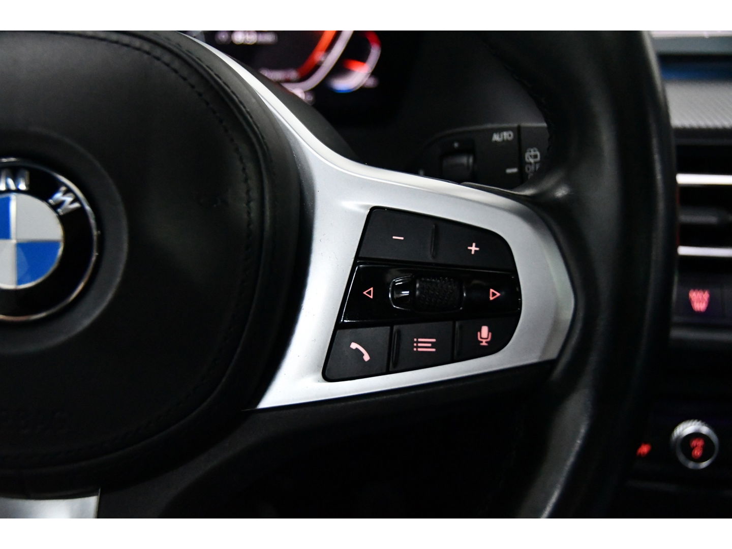 BMW 1-serie 118i High Executive, Pano, Sfeerverlichting, Applecarplay