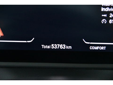 BMW 1-serie 118i High Executive, Pano, Sfeerverlichting, Applecarplay