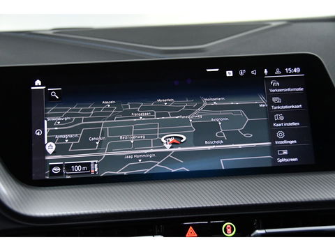 BMW 1-serie 118i High Executive, Pano, Sfeerverlichting, Applecarplay