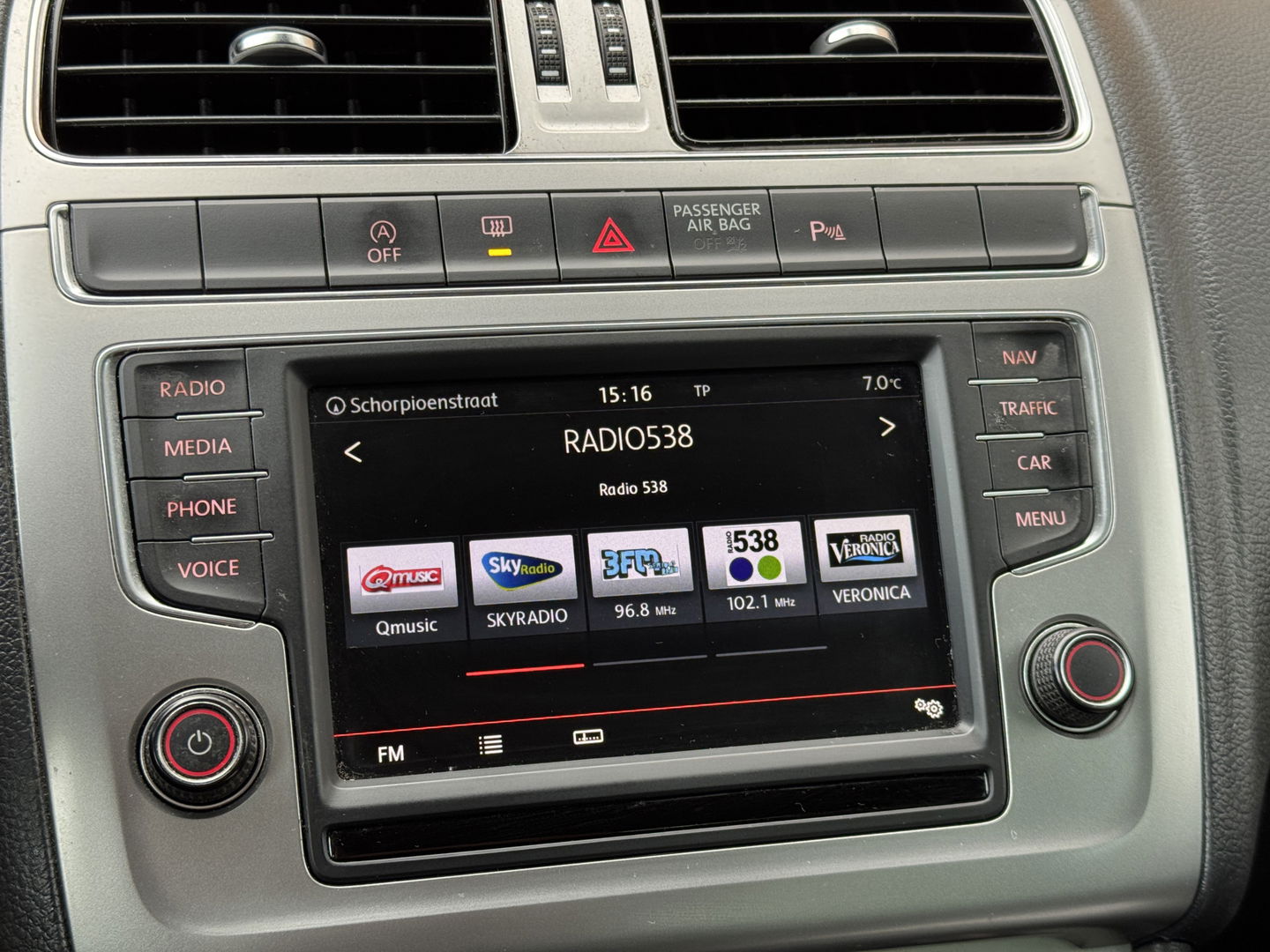 Volkswagen Polo 1.4 TDI BlueMotion | Handel / Export | 5 Deurs! | Navigatie | Climate Control | Bluetooth | Multifunctioneel Stuurwiel | Parkeersensoren | 15" Lichtmetaal | USB | Aux |