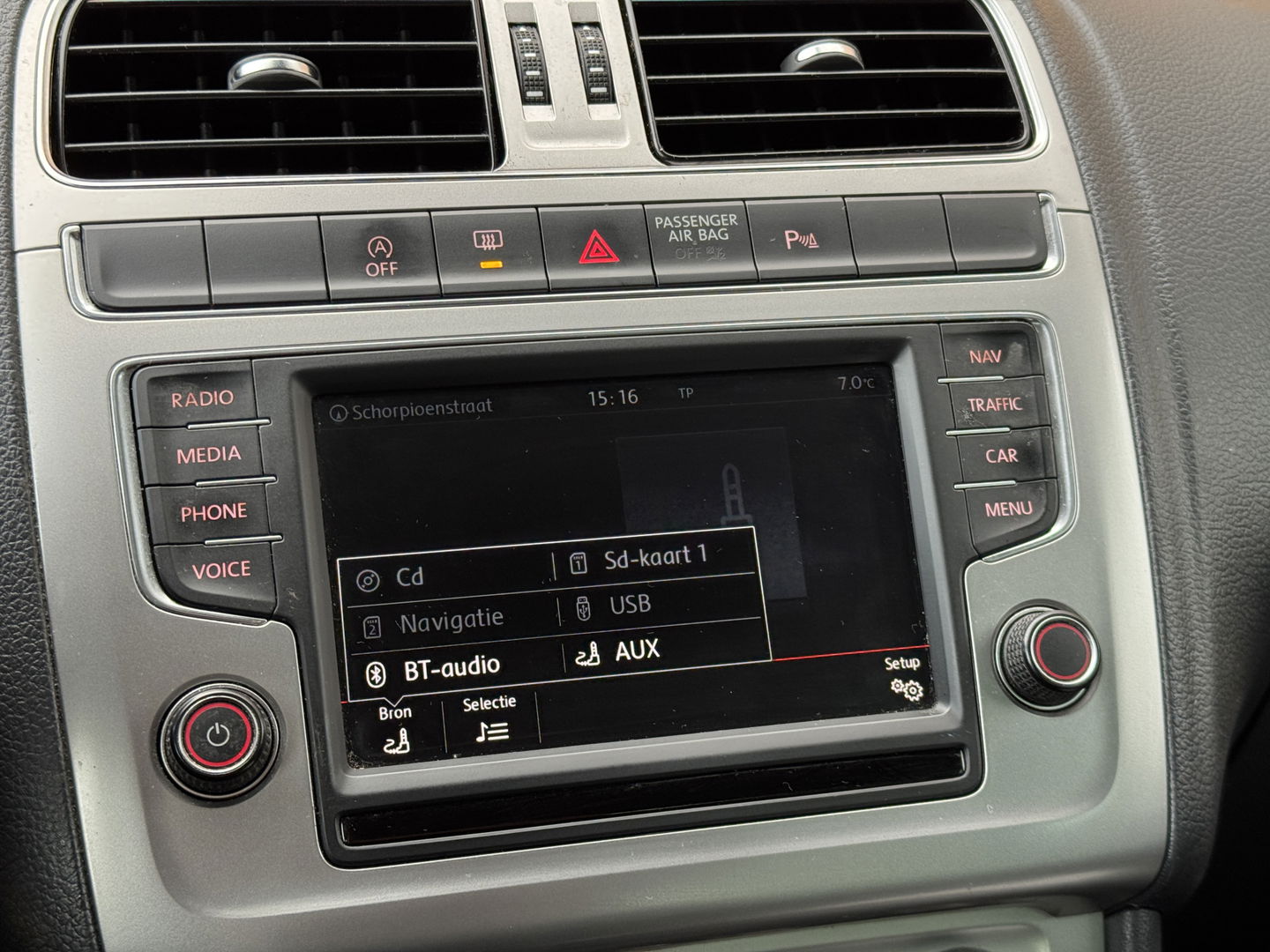 Volkswagen Polo 1.4 TDI BlueMotion | Handel / Export | 5 Deurs! | Navigatie | Climate Control | Bluetooth | Multifunctioneel Stuurwiel | Parkeersensoren | 15" Lichtmetaal | USB | Aux |