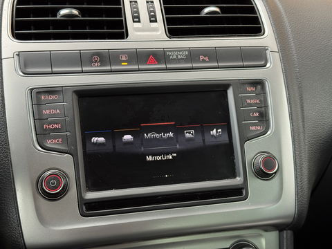 Volkswagen Polo 1.4 TDI BlueMotion | Handel / Export | 5 Deurs! | Navigatie | Climate Control | Bluetooth | Multifunctioneel Stuurwiel | Parkeersensoren | 15" Lichtmetaal | USB | Aux |