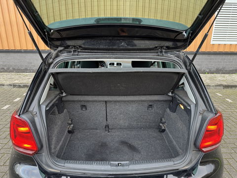 Volkswagen Polo 1.4 TDI BlueMotion | Handel / Export | 5 Deurs! | Navigatie | Climate Control | Bluetooth | Multifunctioneel Stuurwiel | Parkeersensoren | 15" Lichtmetaal | USB | Aux |