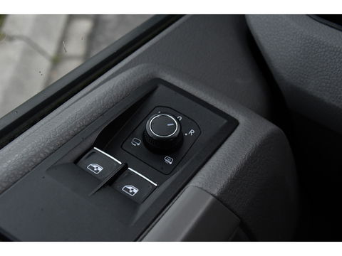 MAN TGE 2.180 2.0 L3H3 Black Edition Adaptieve Cruise, Camera, Carplay, LED, Clima, Stoelverwarming, Multimedia, 177pk, Automaat, Trekhaak, Uniek!