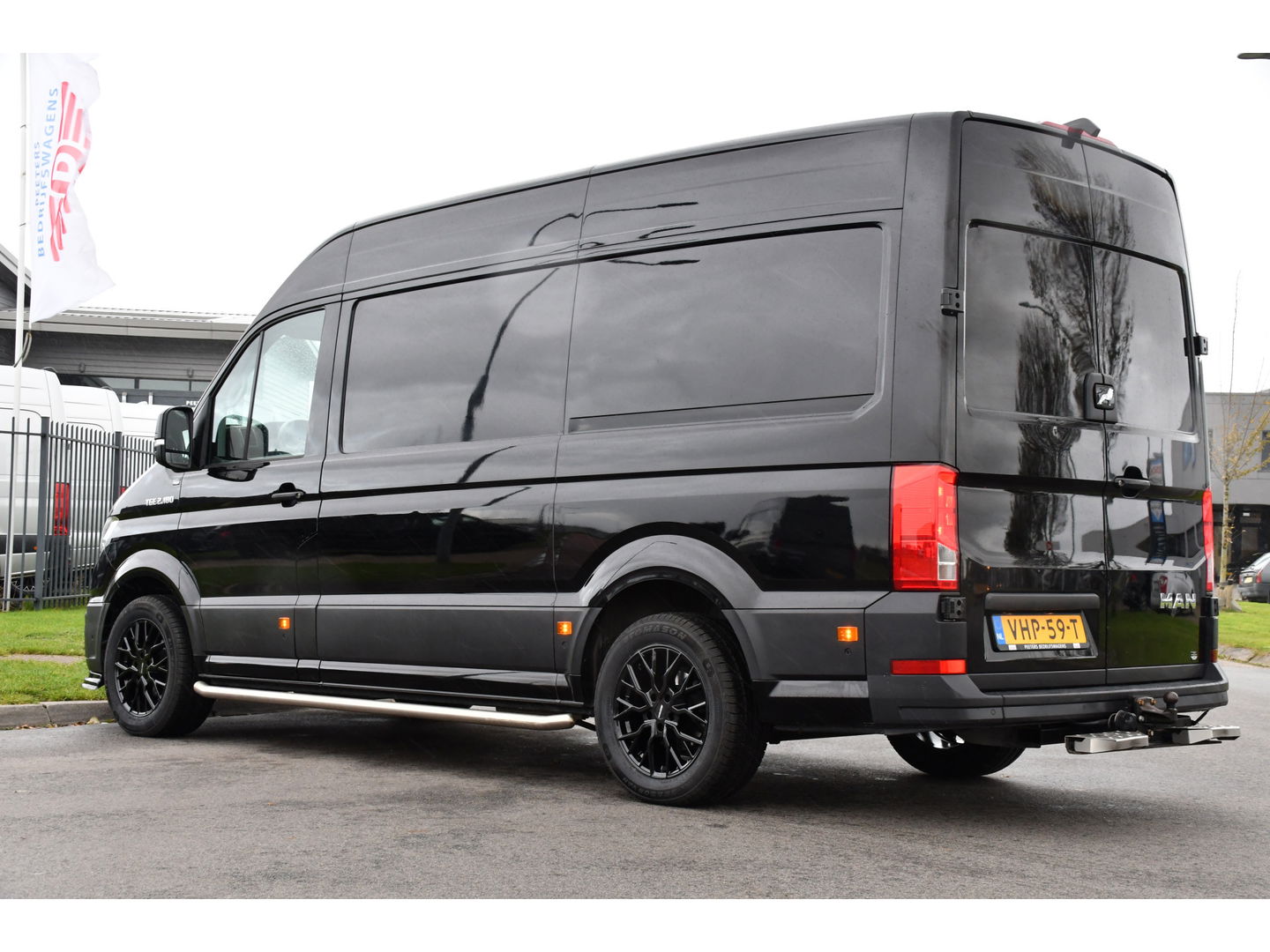 MAN TGE 2.180 2.0 L3H3 Black Edition Adaptieve Cruise, Camera, Carplay, LED, Clima, Stoelverwarming, Multimedia, 177pk, Automaat, Trekhaak, Uniek!