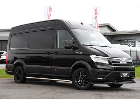 MAN TGE 2.180 2.0 L3H3 Black Edition Adaptieve Cruise, Camera, Carplay, LED, Clima, Stoelverwarming, Multimedia, 177pk, Automaat, Trekhaak, Uniek!