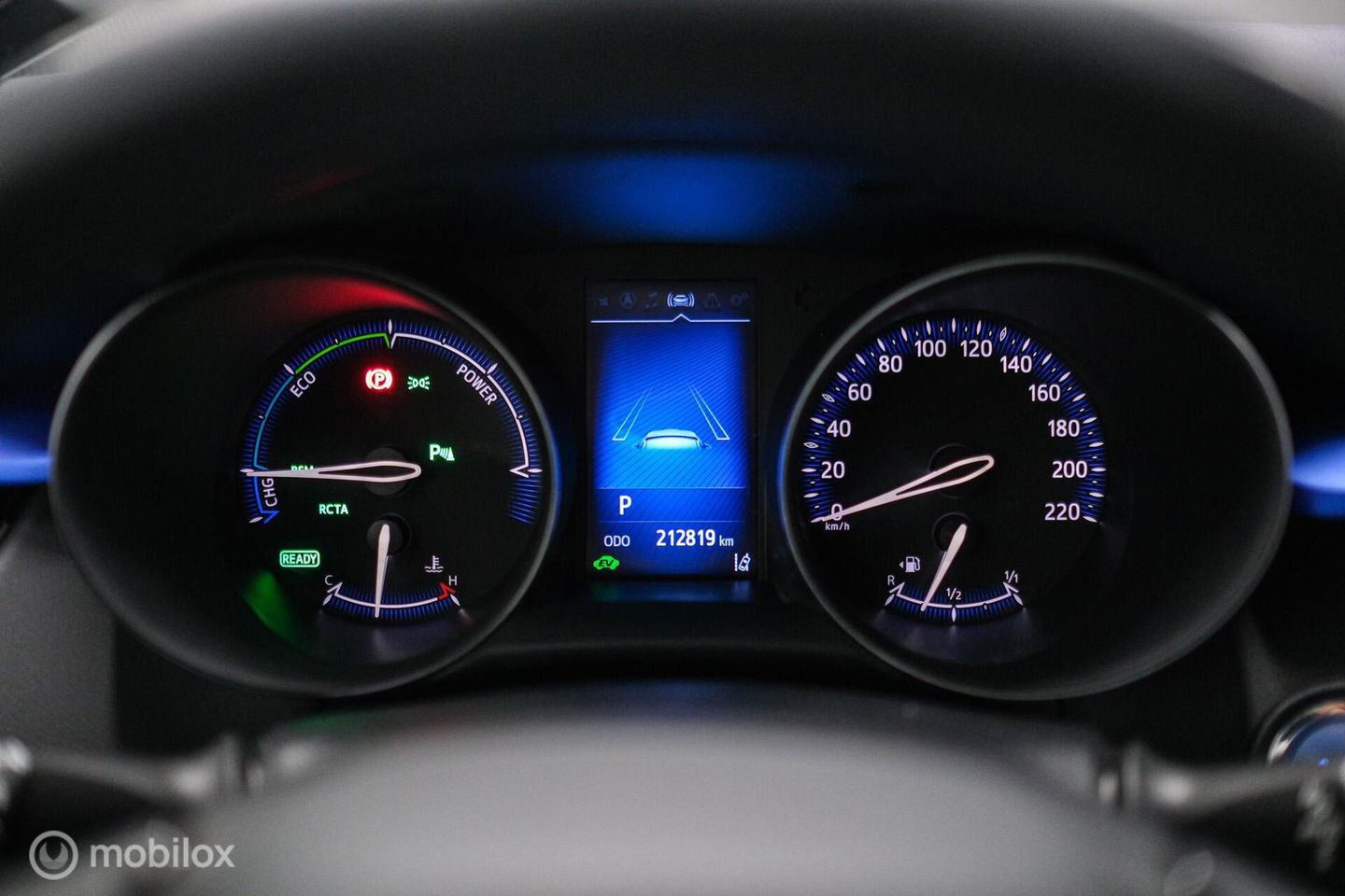 Toyota C-HR 1.8 Hybrid Bi-Tone Plus | Camera | Stoel + stuurwiel verwarming | Dealer OH | LED | DAB |