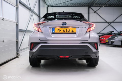 Toyota C-HR 1.8 Hybrid Bi-Tone Plus | Camera | Stoel + stuurwiel verwarming | Dealer OH | LED | DAB |