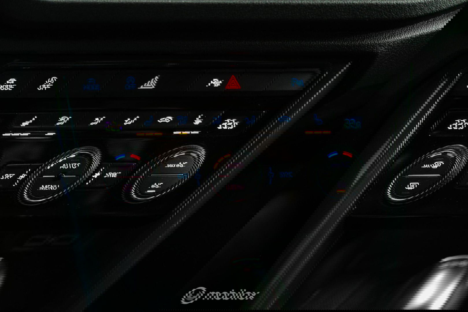 Volkswagen T-Roc 1.5 TSI Sport | Virtual cockpit | Adaptive | Camera | Sportstoelen | schakelflippers | Stoelverwarming | LED |