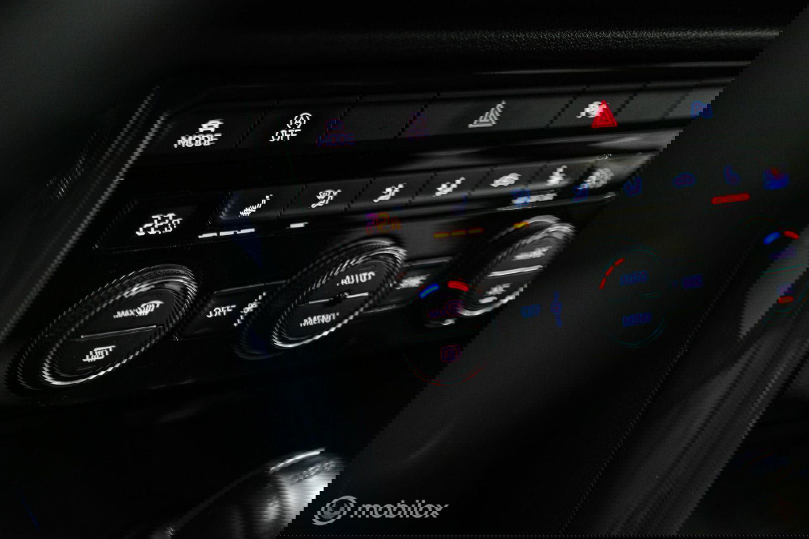 Volkswagen T-Roc 1.5 TSI Sport | Virtual cockpit | Adaptive | Camera | Sportstoelen | schakelflippers | Stoelverwarming | LED |