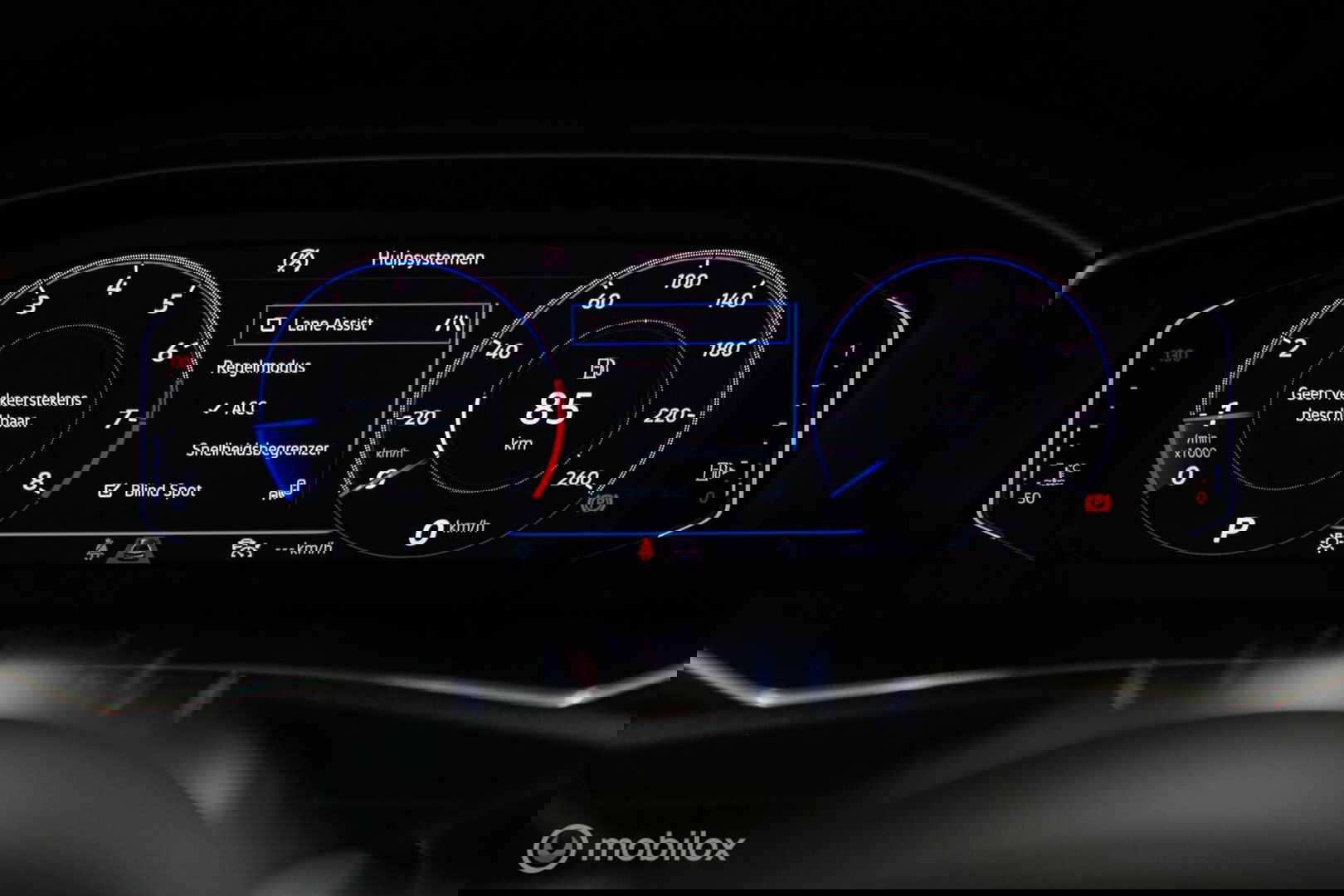 Volkswagen T-Roc 1.5 TSI Sport | Virtual cockpit | Adaptive | Camera | Sportstoelen | schakelflippers | Stoelverwarming | LED |