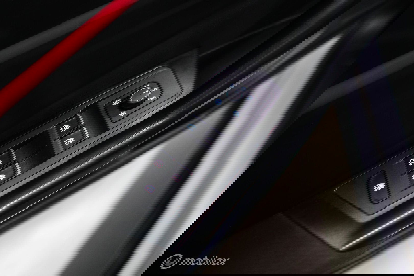 Volkswagen T-Roc 1.5 TSI Sport | Virtual cockpit | Adaptive | Camera | Sportstoelen | schakelflippers | Stoelverwarming | LED |