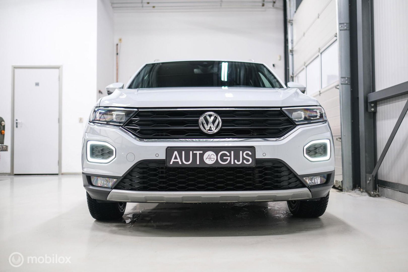 Volkswagen T-Roc 1.5 TSI Sport | Virtual cockpit | Adaptive | Camera | Sportstoelen | schakelflippers | Stoelverwarming | LED |