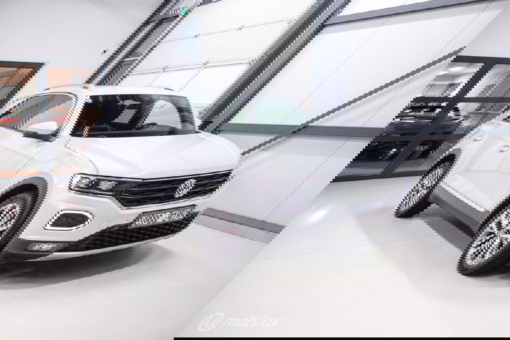 Volkswagen T-Roc 1.5 TSI Sport | Virtual cockpit | Adaptive | Camera | Sportstoelen | schakelflippers | Stoelverwarming | LED |