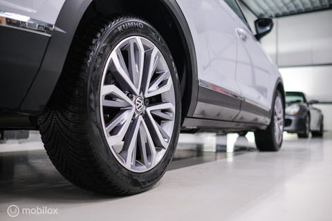 Volkswagen T-Roc 1.5 TSI Sport | Virtual cockpit | Adaptive | Camera | Sportstoelen | schakelflippers | Stoelverwarming | LED |