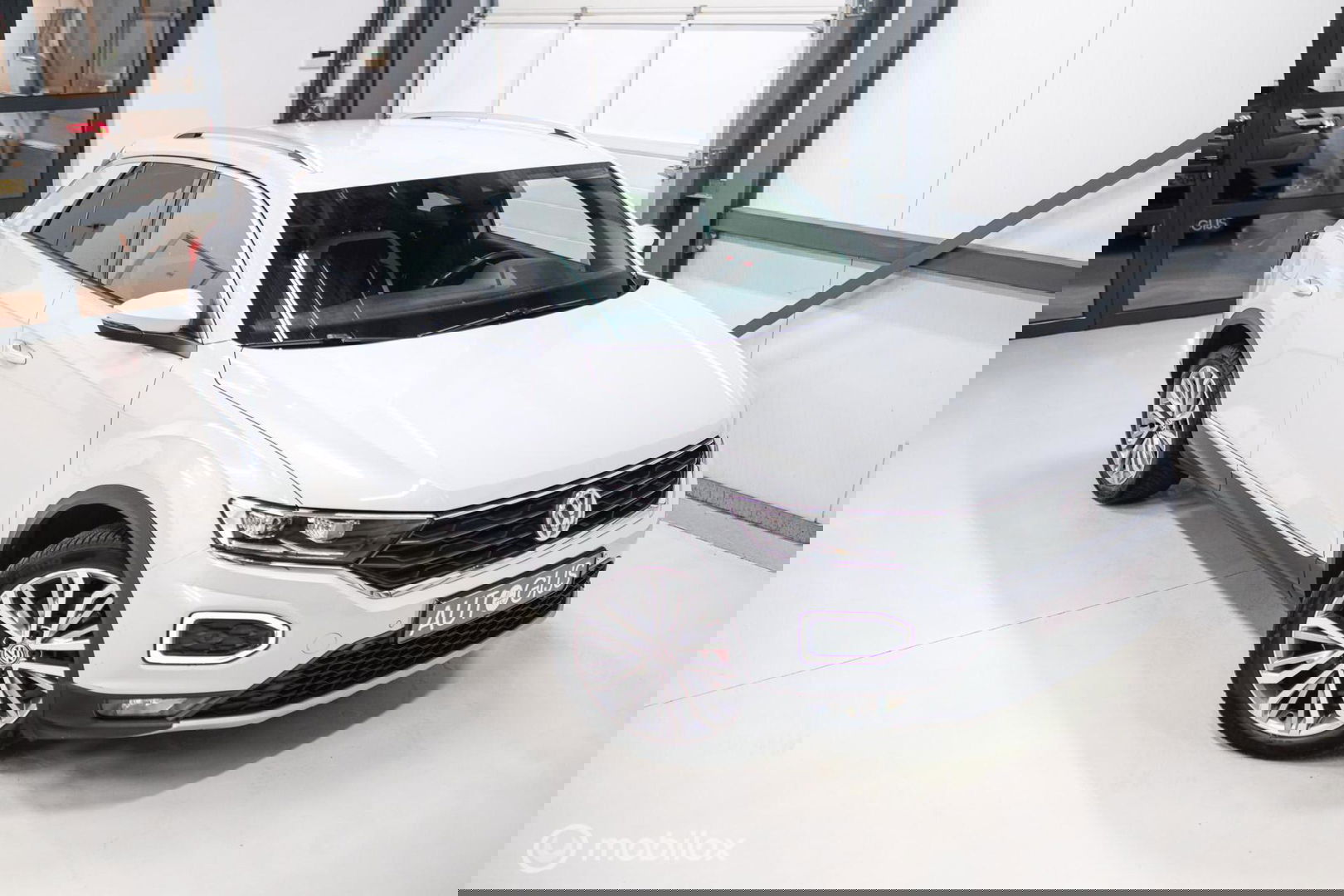 Volkswagen T-Roc 1.5 TSI Sport | Virtual cockpit | Adaptive | Camera | Sportstoelen | schakelflippers | Stoelverwarming | LED |