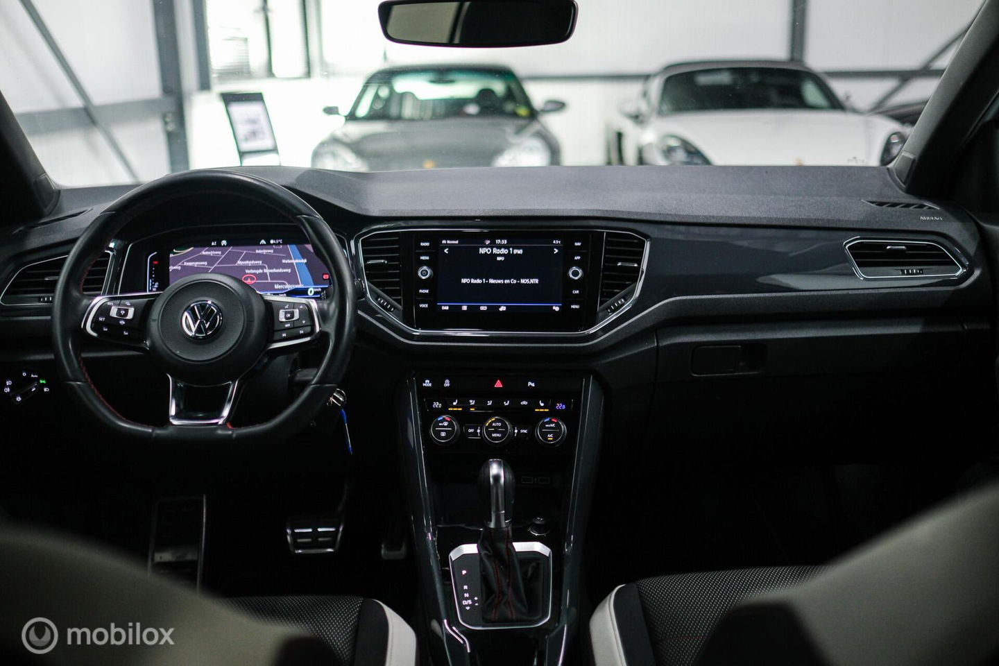 Volkswagen T-Roc 1.5 TSI Sport | Virtual cockpit | Adaptive | Camera | Sportstoelen | schakelflippers | Stoelverwarming | LED |