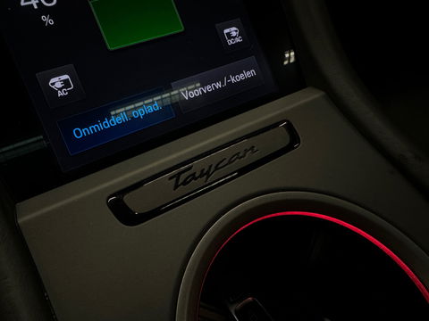 Porsche Taycan Turbo S 93 kWh Ceramic|Pano|Burmester|Carbon