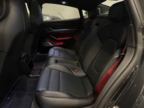 Porsche Taycan Turbo S 93 kWh Ceramic|Pano|Burmester|Carbon