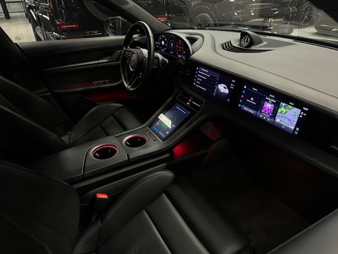 Porsche Taycan Turbo S 93 kWh Ceramic|Pano|Burmester|Carbon