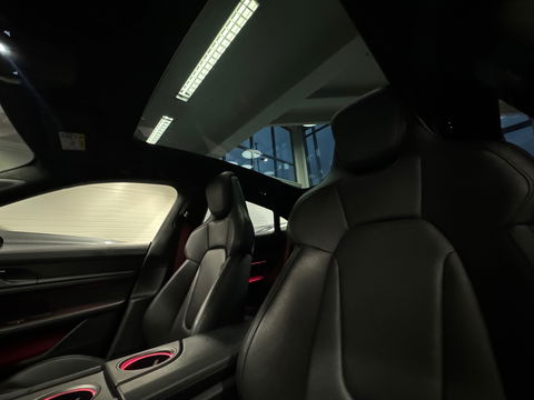 Porsche Taycan Turbo S 93 kWh Ceramic|Pano|Burmester|Carbon