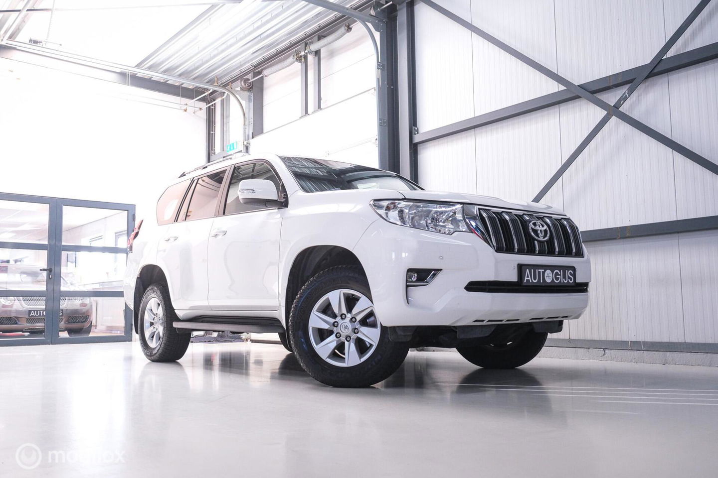 Toyota Land Cruiser 2.7 Dual VVT-i 4WD 160 pk Benzine | Grijs kenteken | Camera | LED | Stoelverwarming | BTW auto |