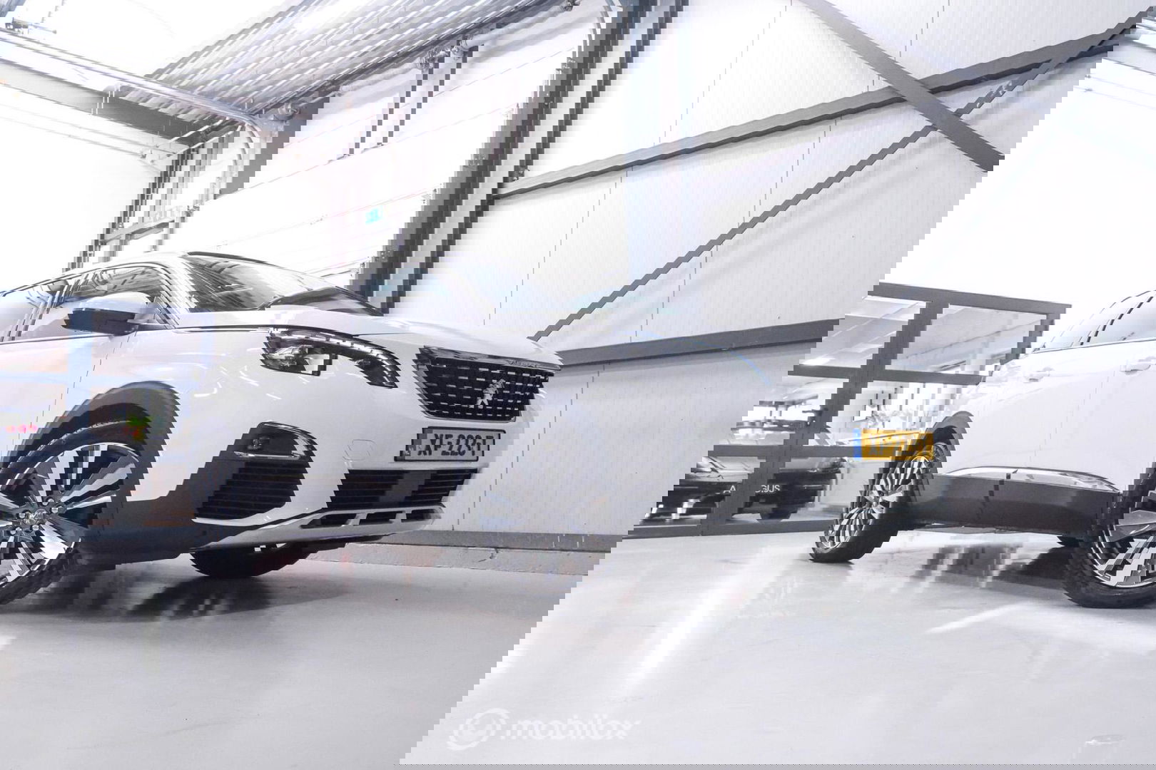 Peugeot 5008 1.2 PureTech Advanced Grip Control Allure | 7p | Trekhaak | Panoramadak | LED | Stoelverwarming |