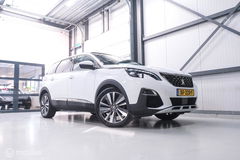 Peugeot 5008 1.2 PureTech Advanced Grip Control Allure | 7p | Trekhaak | Panoramadak | LED | Stoelverwarming |