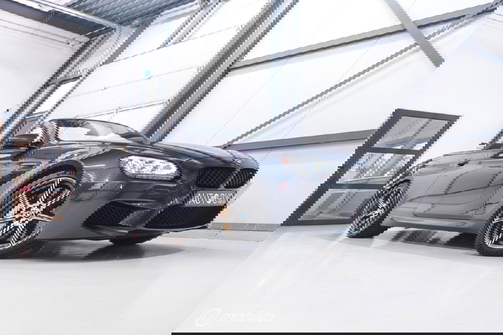 BMW 6 Serie Cabrio M6 Competition Package 575 pk | Keramisch | B&O | M Drivers Pack | NL auto NAP | Singapur Grau | Softclose | HUD | 360 ca