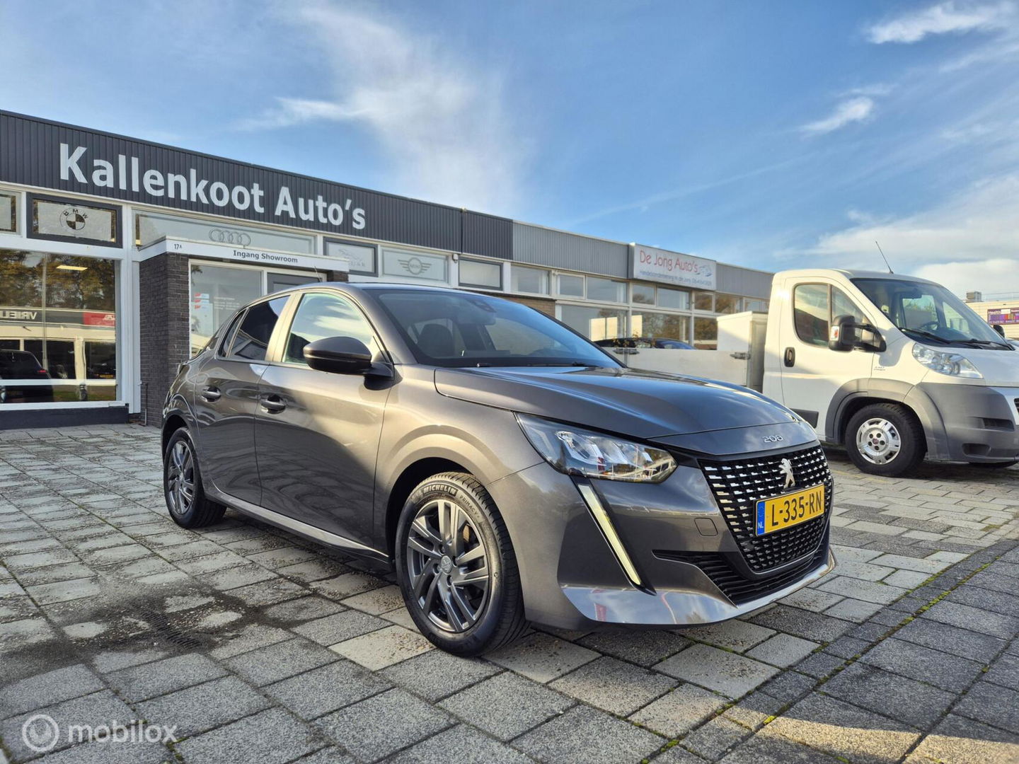 Peugeot 208 1.2 PureTech Blue Lease Active, Trekhaak, Navi