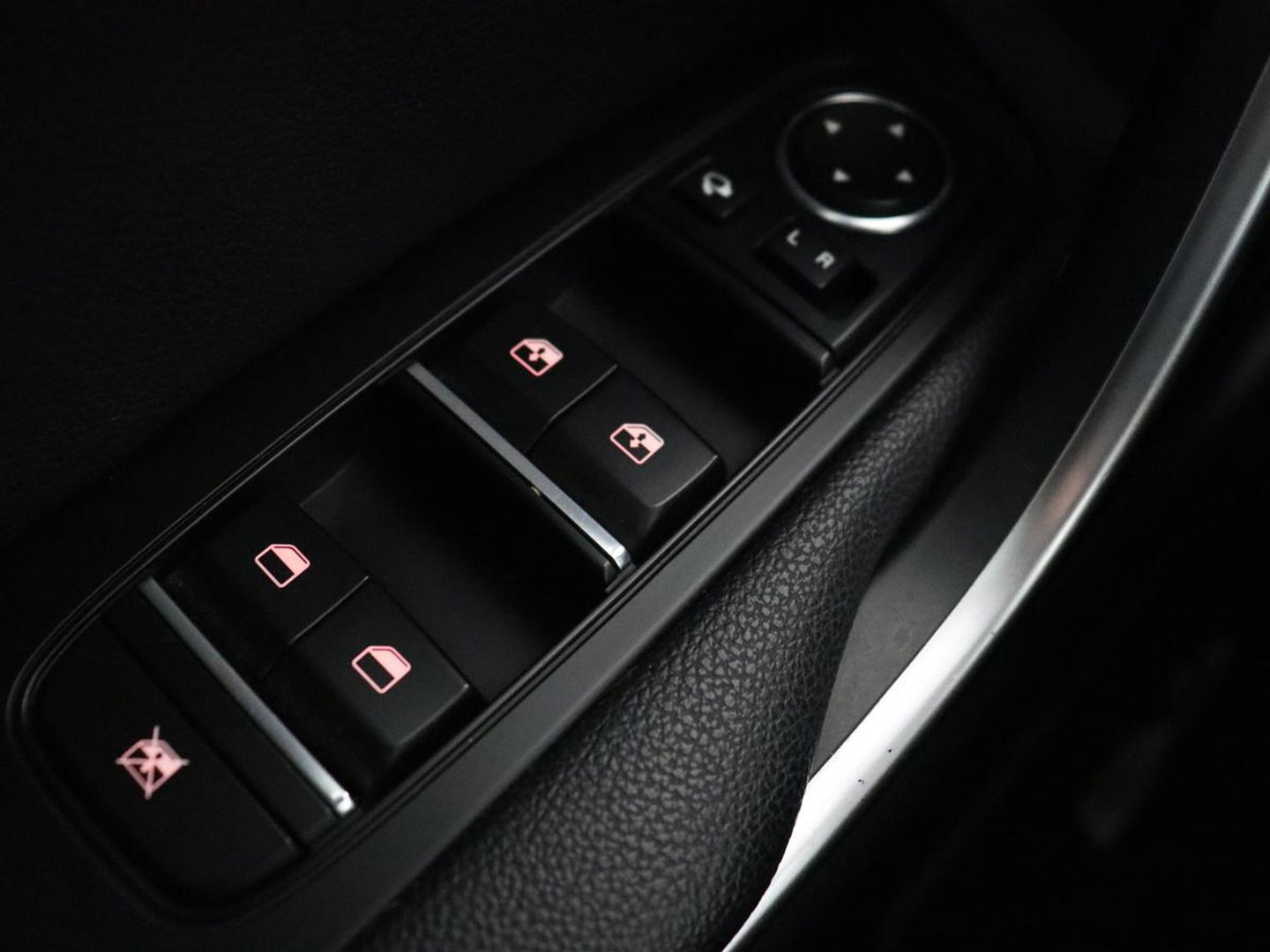 Kia Ceed 1.5 T-GDi MHEV GT-Line | 160pk | Camera | Carplay | Navigatie | Sportstuur | DAB | Parkeerhulp | Getint glas | Cruise control