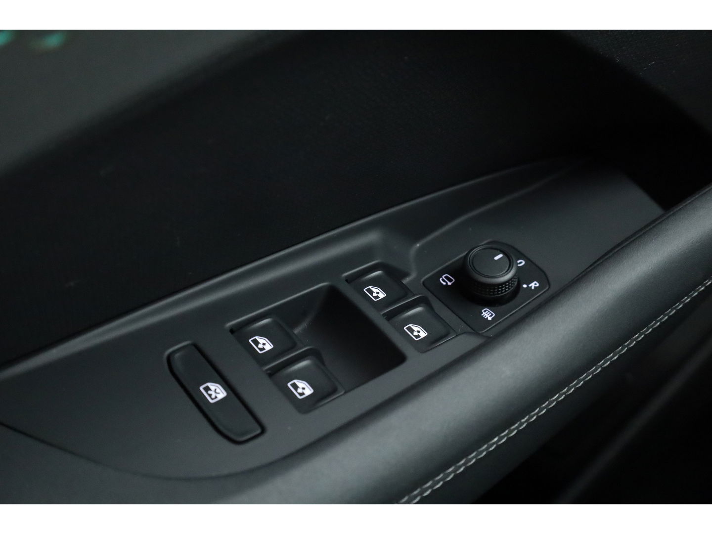 CUPRA Terramar 1.5 eTSI | DCC | Matrix LED | HUD | 360cam | Sportstuur | Elek. Stoelen | Adapt. Cruise