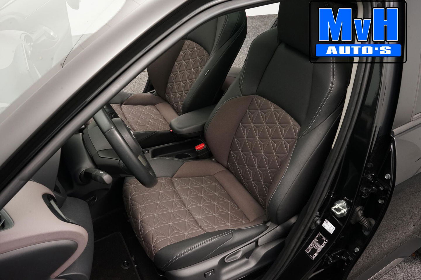 Toyota Yaris Cross 1.5 Hybrid Executive|PANO|JBL|LEER|TREKHAAK