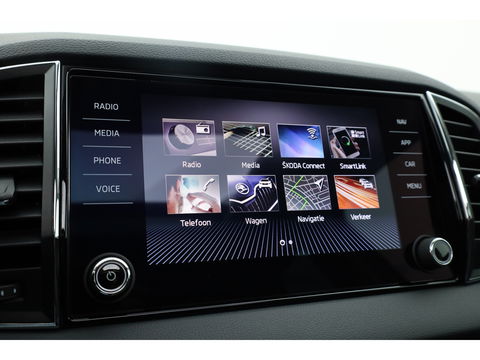 Škoda Karoq 1.5 TSI ACT DSG Style | Pano | Elek. Trekhaak | CarPlay | Keyless | Adapt. Cruise Nakijken!