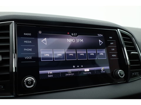 Škoda Karoq 1.5 TSI ACT DSG Style | Pano | Elek. Trekhaak | CarPlay | Keyless | Adapt. Cruise Nakijken!