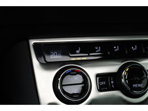 Škoda Karoq 1.5 TSI ACT DSG Style | Pano | Elek. Trekhaak | CarPlay | Keyless | Adapt. Cruise Nakijken!