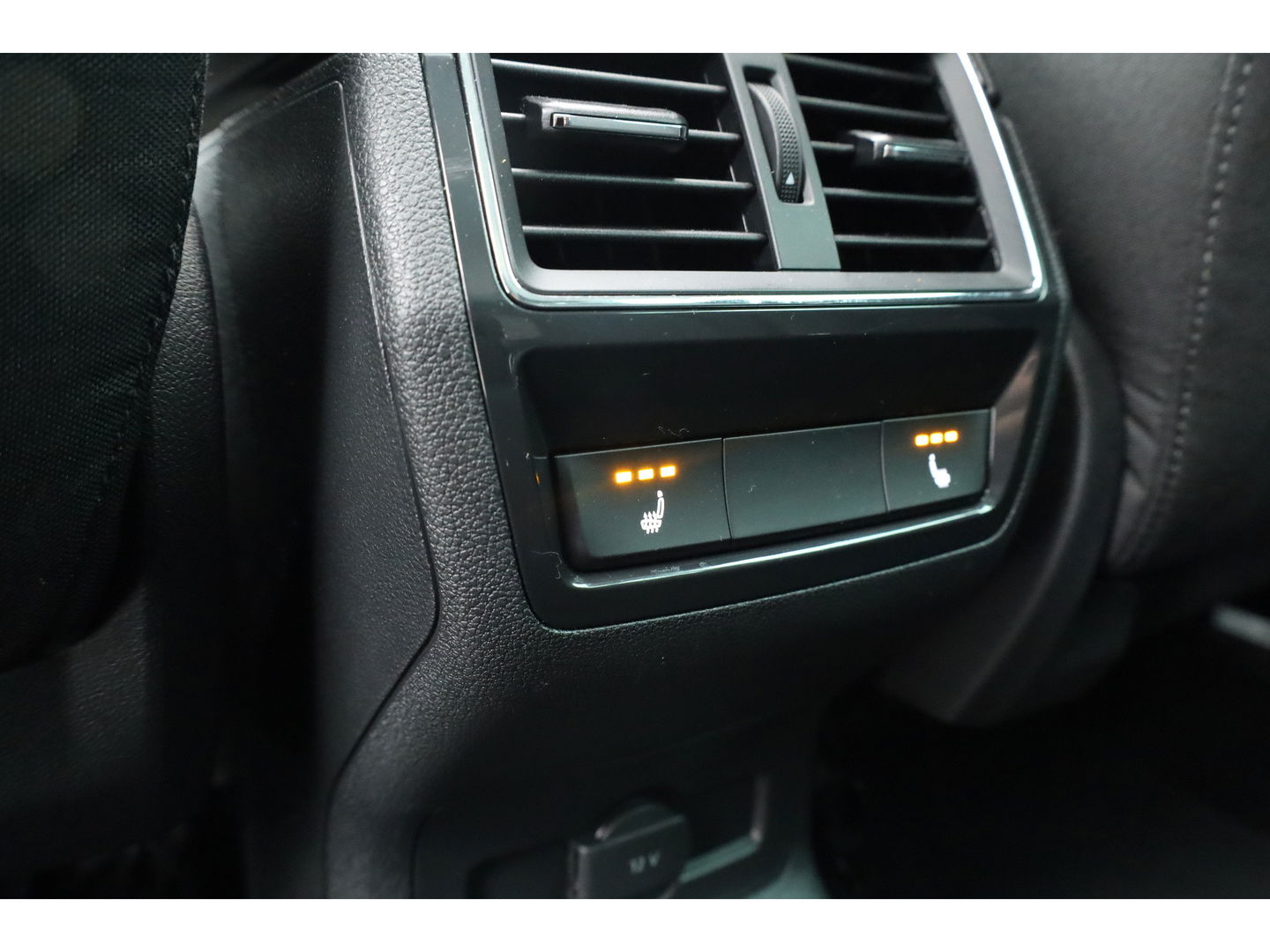 Škoda Karoq 1.5 TSI ACT DSG Style | Pano | Elek. Trekhaak | CarPlay | Keyless | Adapt. Cruise Nakijken!