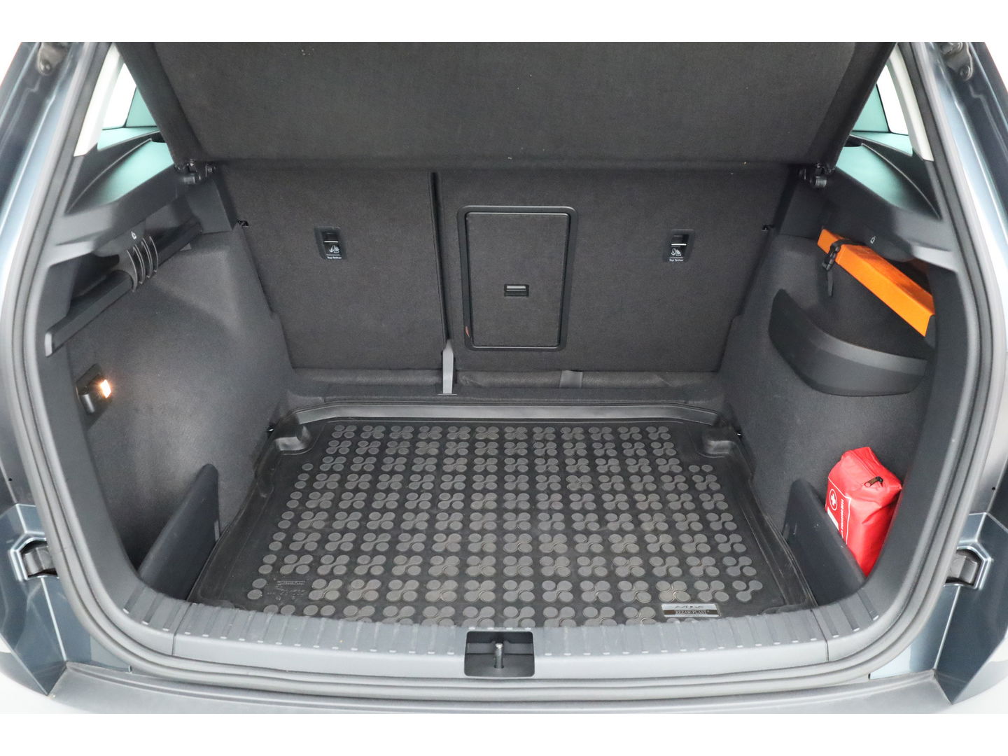 Škoda Karoq 1.5 TSI ACT DSG Style | Pano | Elek. Trekhaak | CarPlay | Keyless | Adapt. Cruise Nakijken!