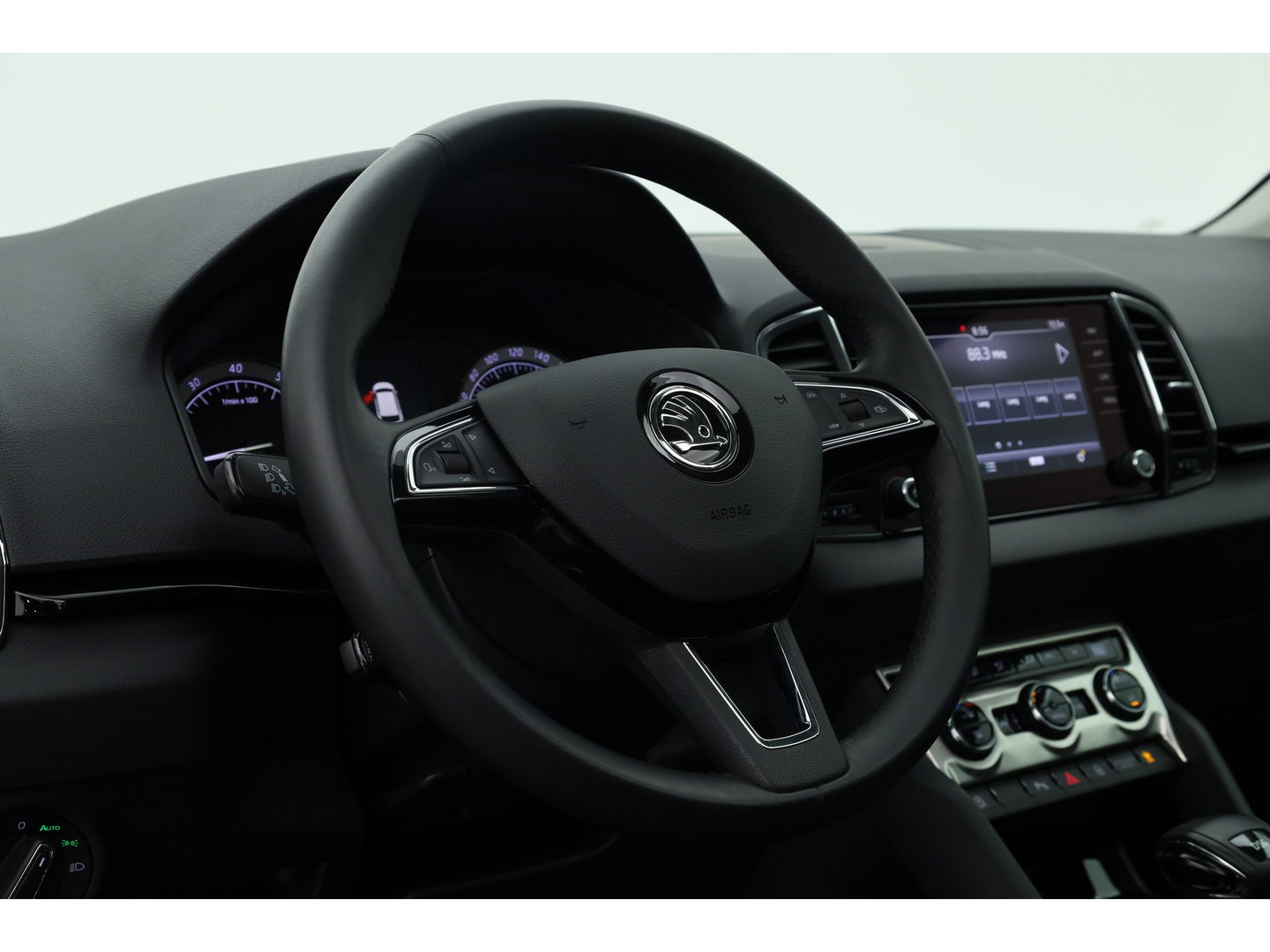 Škoda Karoq 1.5 TSI ACT DSG Style | Pano | Elek. Trekhaak | CarPlay | Keyless | Adapt. Cruise Nakijken!