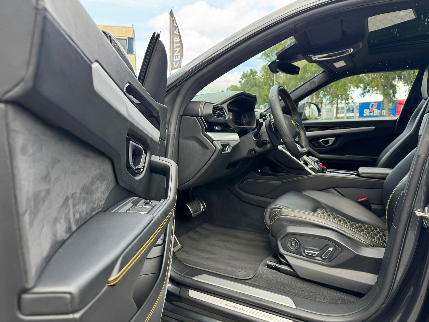 Lamborghini Urus 4.0 V8|Pano|Keramisch|B&O|Massage|Luchtvering|360Camera|ACC|Leder|650PK
