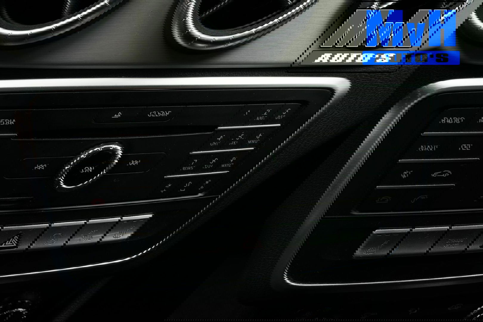 Mercedes-Benz CLA Shooting Brake 180 AMG|TREKH|CARPLAY|LED