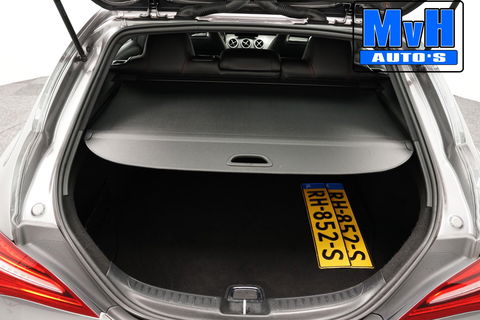 Mercedes-Benz CLA Shooting Brake 180 AMG|TREKH|CARPLAY|LED