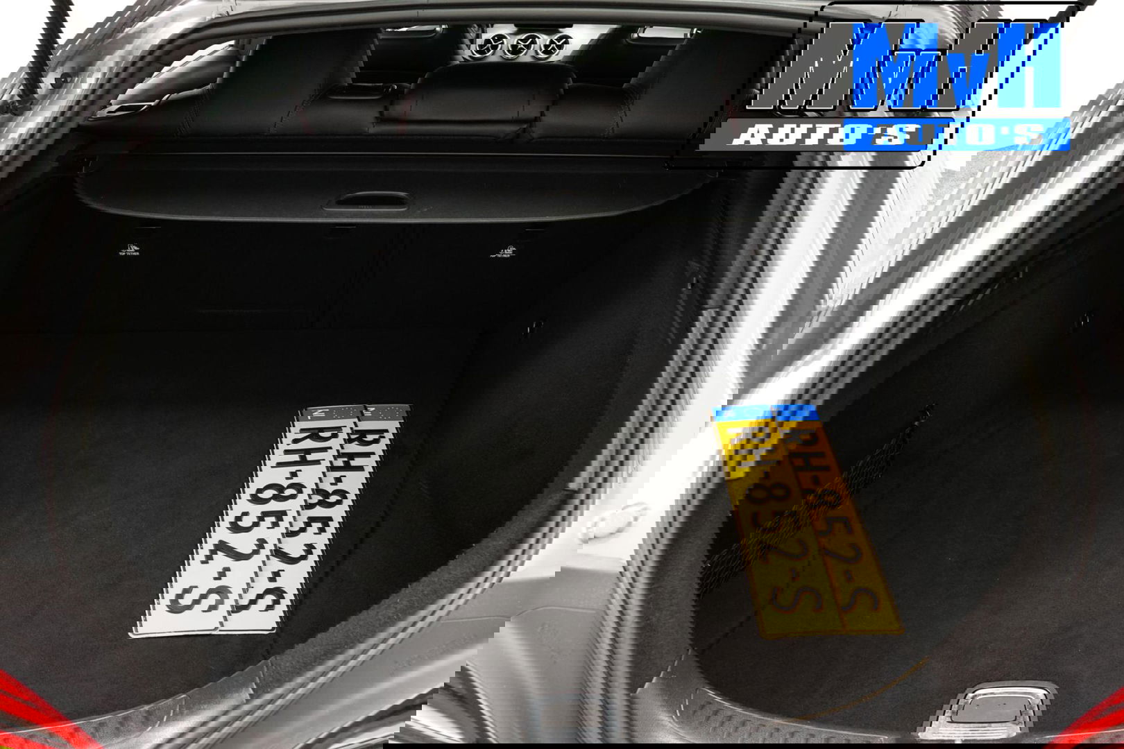 Mercedes-Benz CLA Shooting Brake 180 AMG|TREKH|CARPLAY|LED